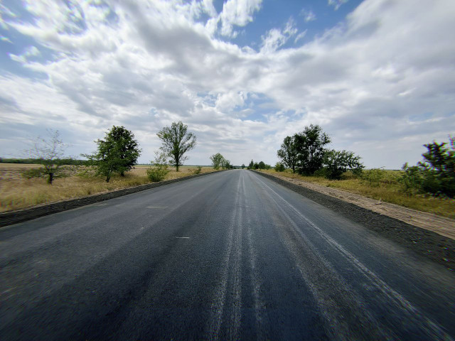 В Днепропетровской области отремонтировали почти 200 километров прифронтовых дорог