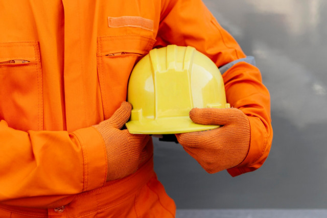 Оккупанты атаковали шахту с более чем сотней горняков: есть погибший