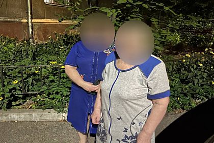 Патрульные из Днепропетровской области помогли пожилой женщине, которая потерялась