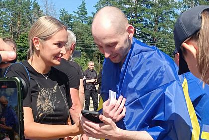 В Україну повернули 84 полонених військових та цивільних