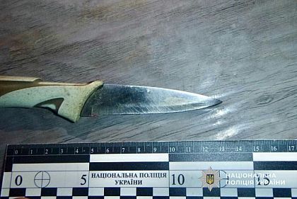 Криворіжця підозрюють у побитті онучки