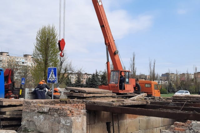Криворожская теплоцентраль ремонтирует магистральный трубопровод в Саксаганском районе города Криворожская теплоцентраль ремонтирует магистральный трубопровод в Саксаганском районе города