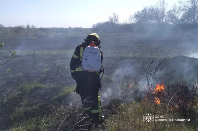 На Дніпропетровщині за добу ліквідували 26 пожеж На Дніпропетровщині за добу ліквідували 26 пожеж
