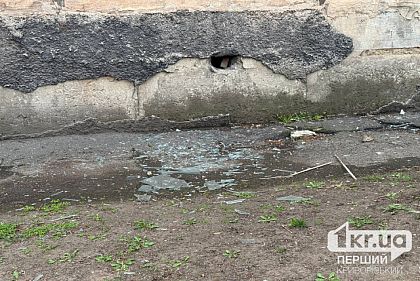 Пошкоджені будинки: окупанти атакували Дніпропетровщину у ніч на 3 квітня