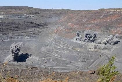 В Кривом Роге проводят испытательные взрывы на предприятии