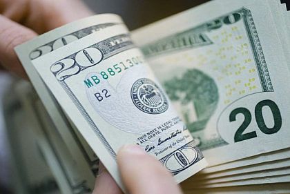 Доллар растет, евро падает: курс валют в Кривом Роге на 24 апреля