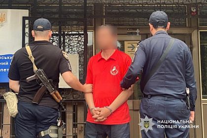 Пытался вынести имущество из дома военного: в Днепре задержали подозреваемого в грабеже