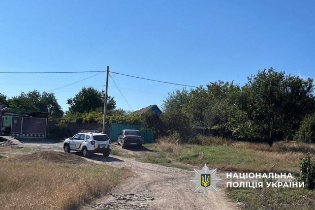 На Криворожье мужчина избил знакомого: его задержали полицейские