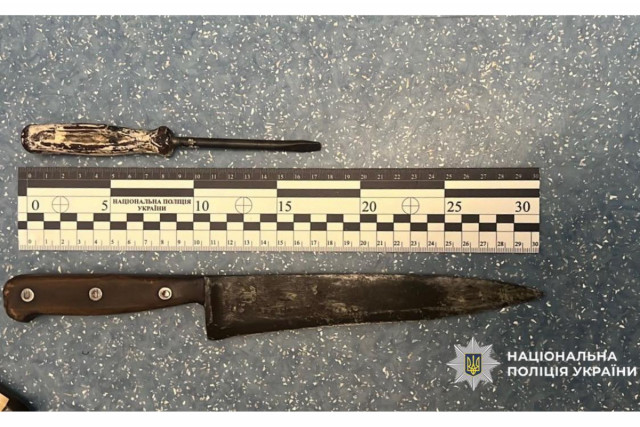 Погрожував ножем у магазині: правоохоронці затримали криворіжця