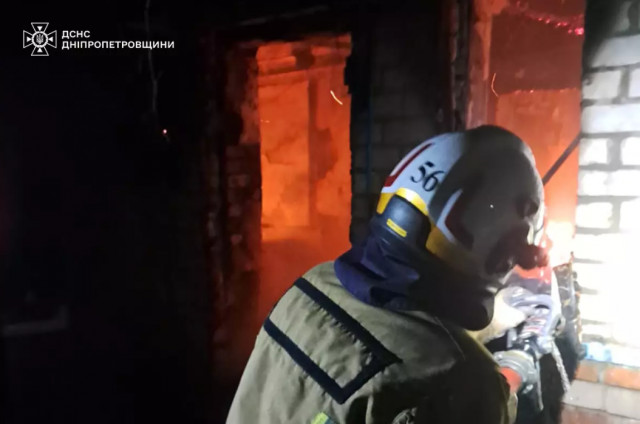 Спасатели Днепропетровщины потушили пожар в жилом доме