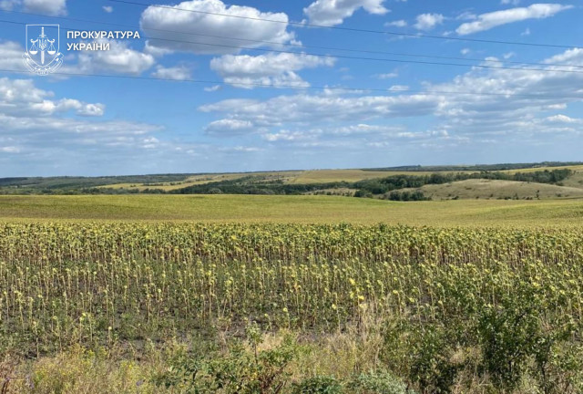 На Днепропетровщине громадам вернули земли более чем на 27 миллионов гривен