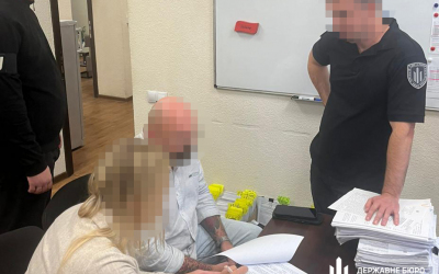 Чиновника из Днепра подозревают в очередной схеме по закупке кроватей для армии