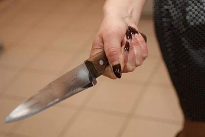 Ударила мать ножом: в Кривом Роге задержали нападавшую