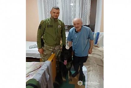 Служебная собака разыскала пожилого мужчину, потерявшегося в больнице