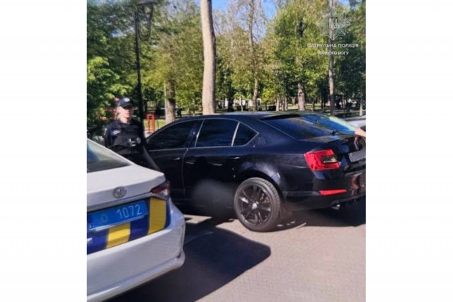 Полиция задержала криворожанина, который нарушил ПДД и выложил видео в соцсети Полиция задержала криворожанина, который нарушил ПДД и выложил видео в соцсети