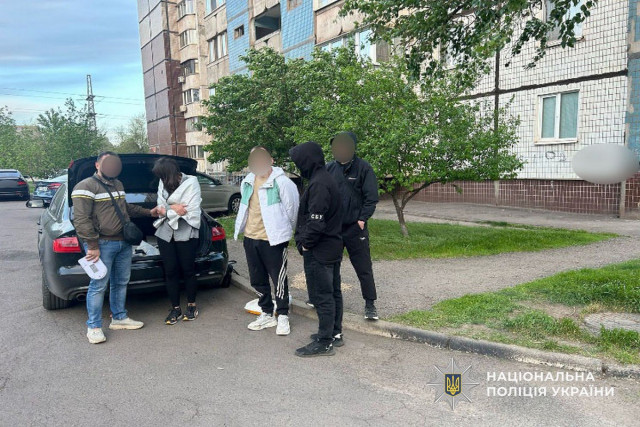 Збували наркотики і психотропи поштою по всій країни – правоохоронці викрили криворіжців Збували наркотики і психотропи поштою по всій країни – правоохоронці викрили криворіжців