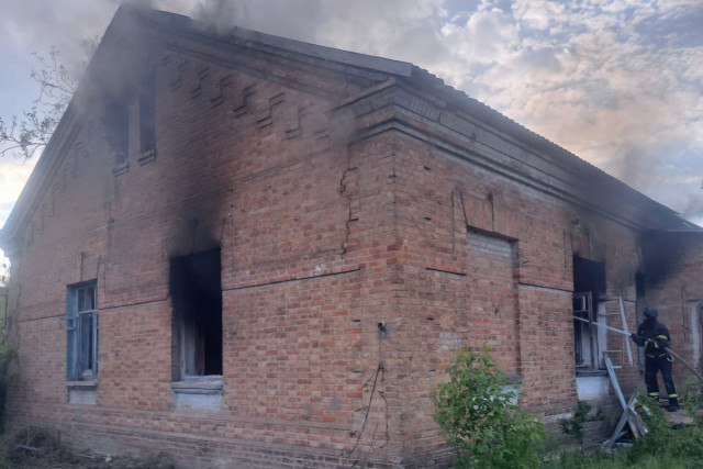 Ночью оккупанты атаковали Днепропетровщину КАБами, дронами и артиллерией Ночью оккупанты атаковали Днепропетровщину КАБами, дронами и артиллерией