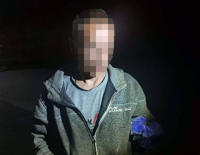 Поліція затримала криворіжця, який намагався вкрасти з гуртожитку кольоровий метал Поліція затримала криворіжця, який намагався вкрасти з гуртожитку кольоровий метал