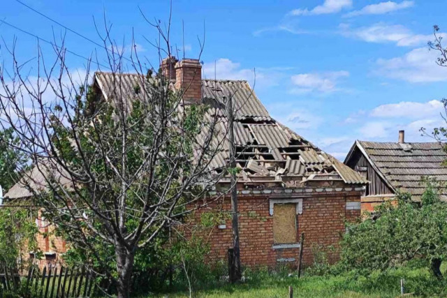 Ворог атакував Нікопольщину дронами та артилерією: є поранена Ворог атакував Нікопольщину дронами та артилерією: є поранена