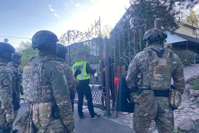 Сексуально експлуатували українок — поліція викрила 11 людей Сексуально експлуатували українок — поліція викрила 11 людей