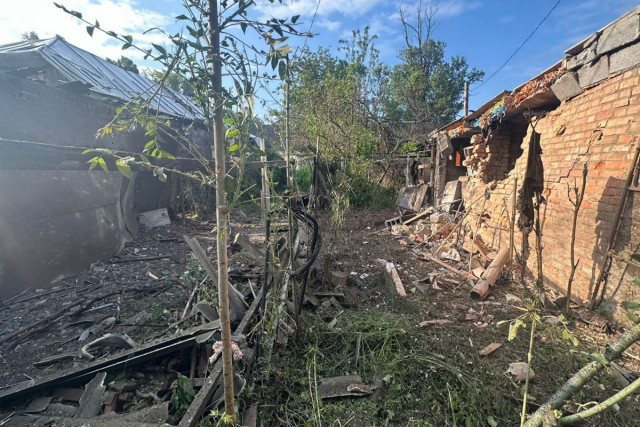 21 травня окупанти пошкодили на Нікопольщині будинки, інфраструктуру та адмінбудівлю 21 травня окупанти пошкодили на Нікопольщині будинки, інфраструктуру та адмінбудівлю