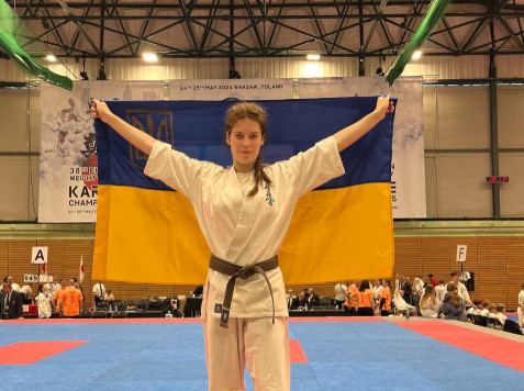 Криворожская каратистка завоевала серебряную медаль Чемпионата Европы Криворожская каратистка завоевала серебряную медаль Чемпионата Европы