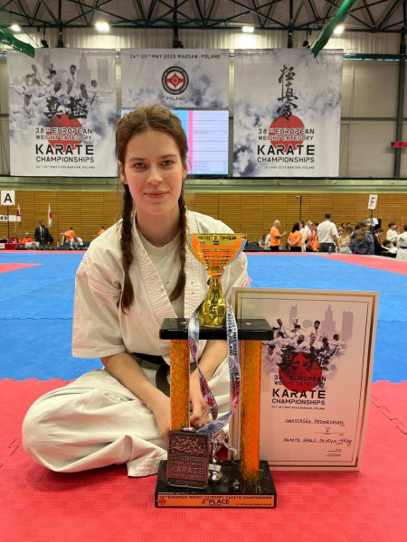 криворожская каратистка завоевала серебро Чемпионата Европы каратэ