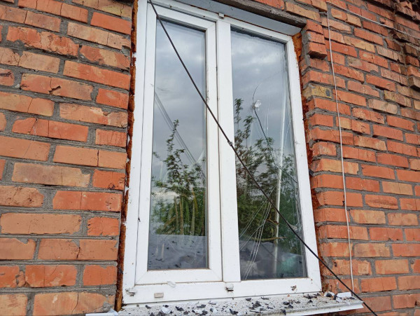 пошкоджене вікно через ворожу атаку пошкоджене вікно через ворожу атаку