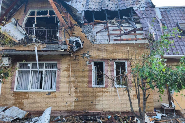 Россияне снова атаковали Никопольский район: двое раненых, произошли пожары Россияне снова атаковали Никопольский район: двое раненых, произошли пожары