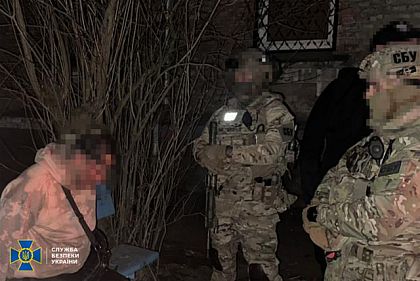 Намагалися продати «трофейну» зброю — затримали двох мешканців Дніпропетровщини