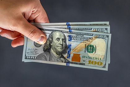 Євро та долар здешевшали: курс валют у Кривому Розі 6 травня