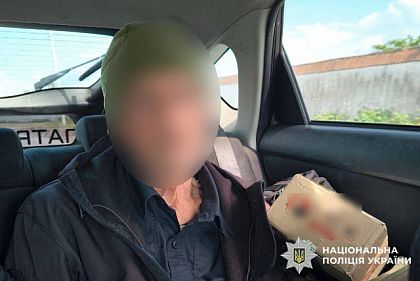 Криворожанина задержали в Хмельницкой области за кражу телефона из магазина