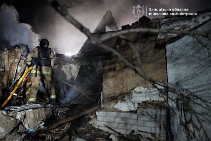 З-під завалів врятували двох людей — окупанти атакували Запоріжжя