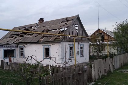 Постраждали 8 людей, пошкоджені будинки: армія РФ атакувала два райони Дніпропетровщини