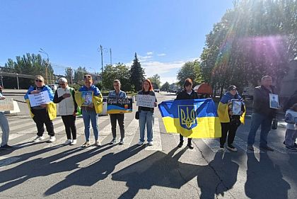 8 травня криворіжці вшанували пам`ять загиблих у війні проти РФ