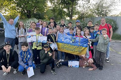 Майже 30 медалей здобули юні криворізькі плавці на змаганнях