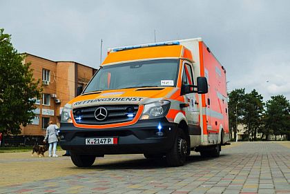 Громада Криворожья получила современный автомобиль скорой помощи