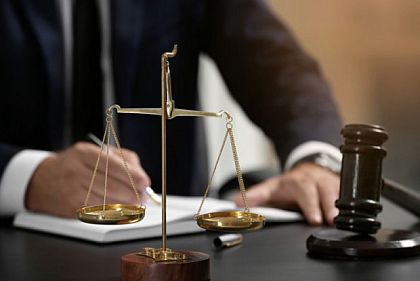 Долги, пенсии и развод: за что чаще всего судятся украинцы