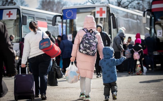 У 2024 році 443 тисячі українців виїхали й не повернулися: скільки за 3 роки війни