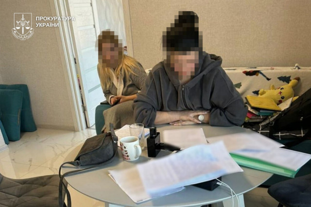 Вымогали 50 тысяч долларов несуществующего долга — будут судить криворожцев