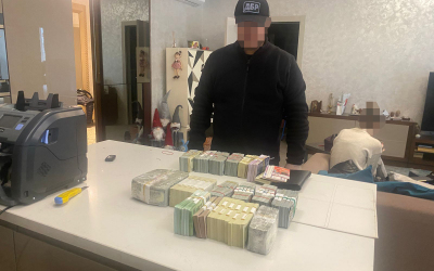 Чиновницу экоинспекции из Днепропетровщины разоблачили на незаконном обогащении