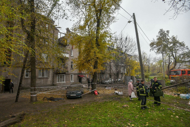 В Каменском извлекли тело мужчины из-под завалов разрушенного РФ дома