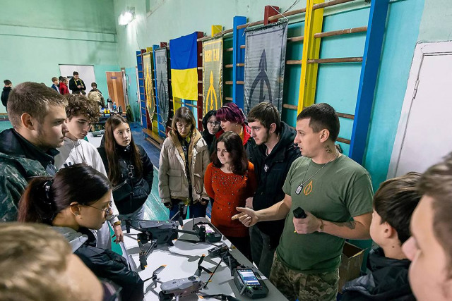 Криворізькі регбісти провели урок незламності для молоді міста