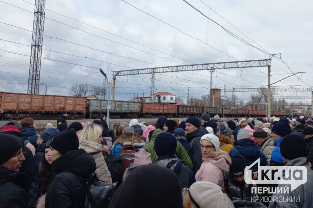 На Днепропетровщине продолжается принудительная эвакуация людей из прифронтовых сел
