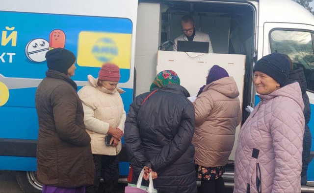 На Днепропетровщине запустили первую в области мобильную аптеку