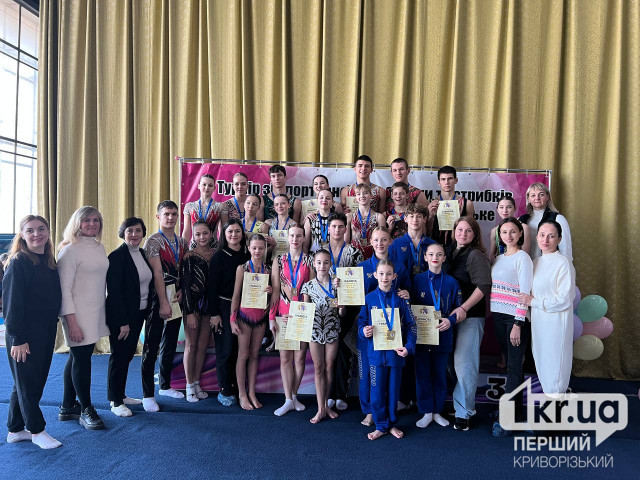 Криворожские акробатки завоевали награды на Чемпионате области