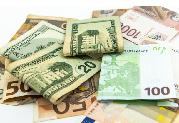 Доллар, евро и злотый дорожают: курс валют в Кривом Роге 25 ноября