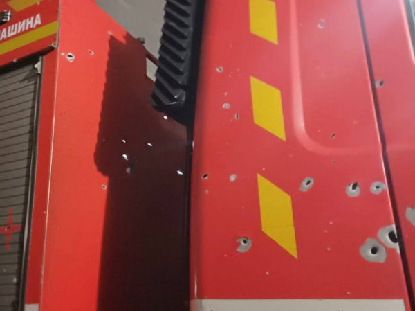 вражеские обстрелы повредили авто пожарных пожарная машина