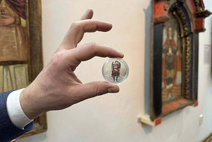 Нацбанк выпустил памятную монету «Архангел Михаил» из серебра