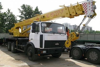 На Криворожье на миллионы гривен завысили цену аренды автомобильного крана